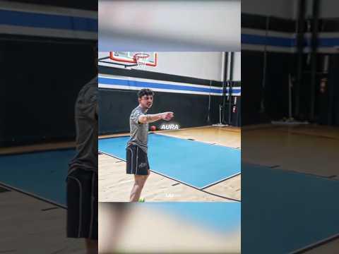 N3on realized FaZe Rug has unlimited aura 😭