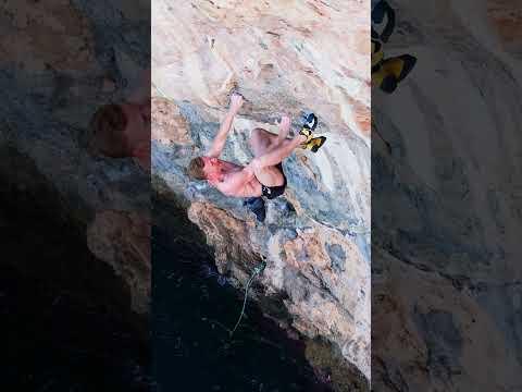 Face your fear (8b) - Deep Water Soloing Mallorca