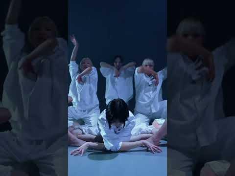 🫷Look at those perfect hand moves🫸