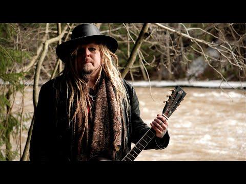 KORPIKLAANI - Harhainen höyhen (OFFICIAL VIDEO)