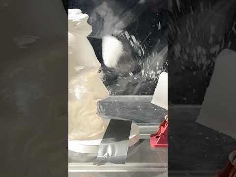 Snowball fight with solid nitrogen