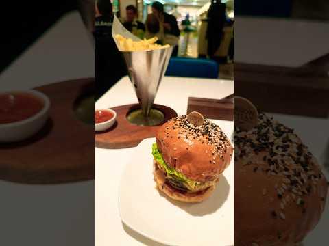40€ Gordon Ramsey Burger in London #shorts