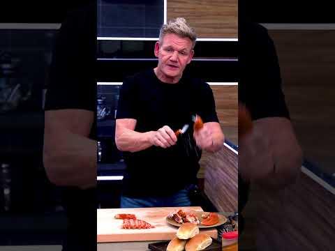 How to shell a lobster with #gordonramsay