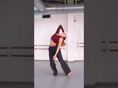 Cette danseuse est vraiment incroyable 🤩 #viralvideo #dance #shorts