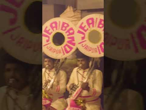 First listen of 4 bonus tracks! Only available on The Mountain Deluxe CD.