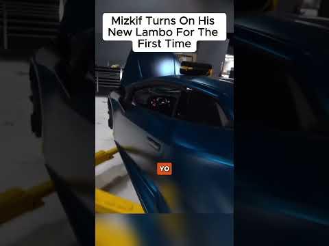 Mizkif Turns On His Wrecked Lambo 😲