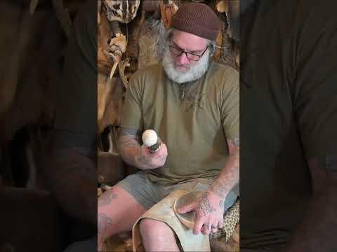 Peeling Stone Like an Apple #survival #flintknapping #outdoorskills #stonetools #primitiveskills