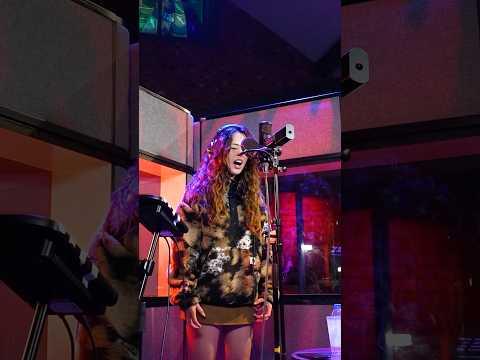 Rae Learns How To Scream