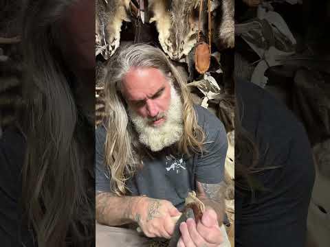 2 Minute STONE Dagger #survival #flintknapping #bushcraft #survivalskills #knifeskills