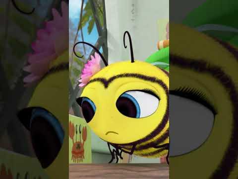 Lucas the Spider Sings Abour Maizie's Bee Stinger # #lucasthespider #friends
