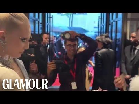 Things you'd only see at the MetGala: Jeff Goldblum meeting Alex Consani.