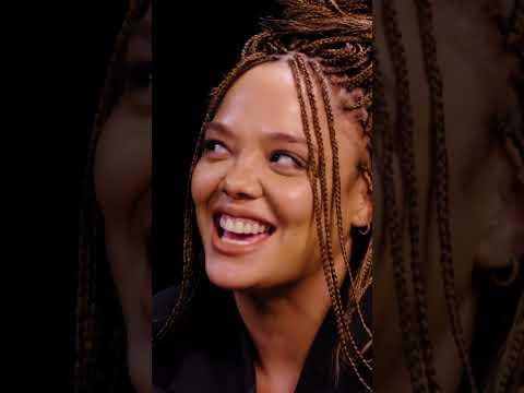 "New York CITAY! 🏙️🏙️ Is Elizabeth Olsen one of the GOAT Hot Ones?