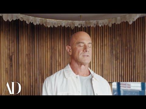 Christopher Meloni Aligns His Chakras