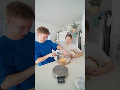 Wer halbiert besser?? 🥵🔪 Döner Edition | Echtso #shorts