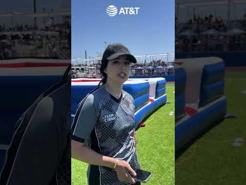 how far can a streamer kick a field goal?