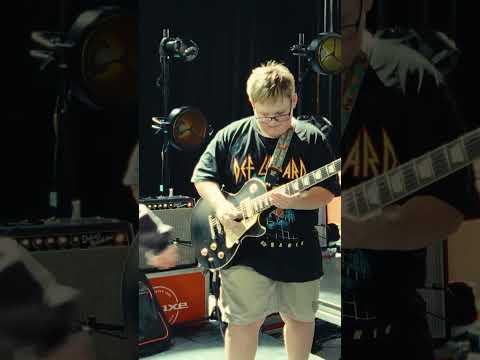 10 year old @guitarhazzy2920 teaches Peach Pit to properly shred! THIS WEEK ON TOUR EP 13