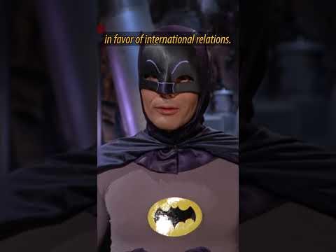 It's giving serial killer...#batman #cinemasins