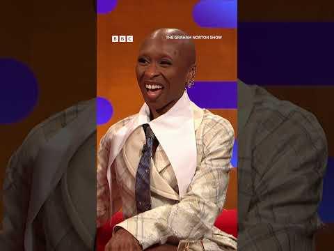 Cynthia Erivo gives Graham a 'Wicked' gift 💚