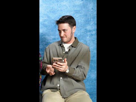 'nobody's pulling focus from my photos' 💅