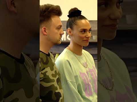 Marvins Gefühle für Carmen kommen wieder hoch! 💕😳 | Krass Schule #shorts #247