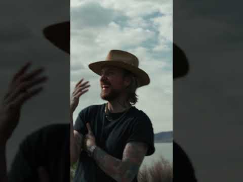 Herding cattle with the X5. Who knew. 🐮📸