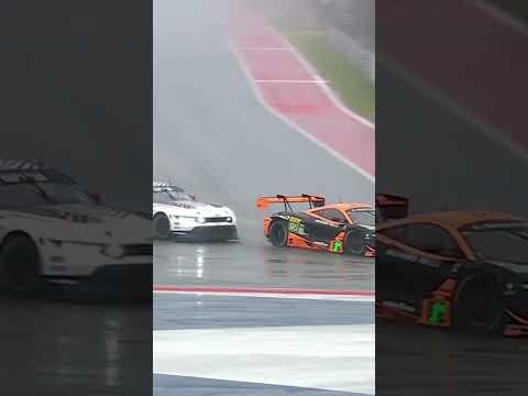 AGGRESSIVE battle for the lead! 😳