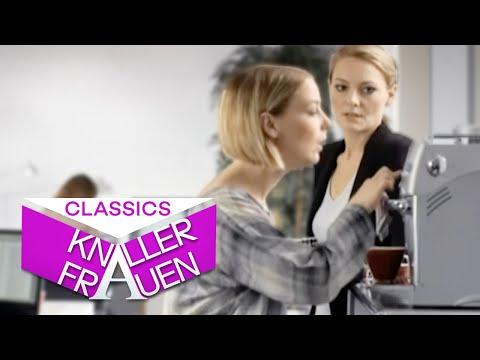 Kaffeemaschinen-Kampf | Knallerfrauen mit Martina Hill