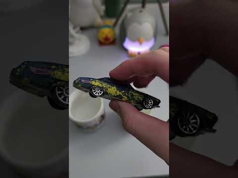 I brought a Hot Wheels Color Shifter!