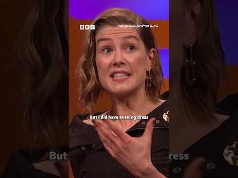 Rosamund Pike Was A Less Than Qualified Bond Girl 🤫