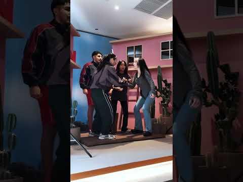 With the homies #poseideasfor4people