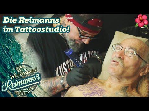 "Es soll lange dauern und weh tun!" 😅 Konny und Manu unter der Nadel! | Willkommen bei den Reimanns
