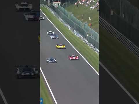 Crowd goes WILD as Alpine overtakes Ferrari 👏