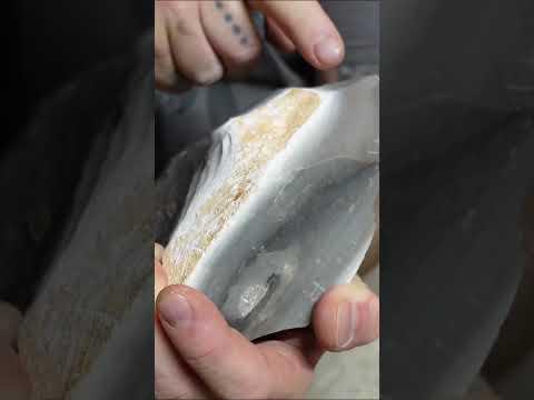 Aiming In Flintknapping Proper Flake Removal #flintknapping #stonetools #primitiveskills #knapp