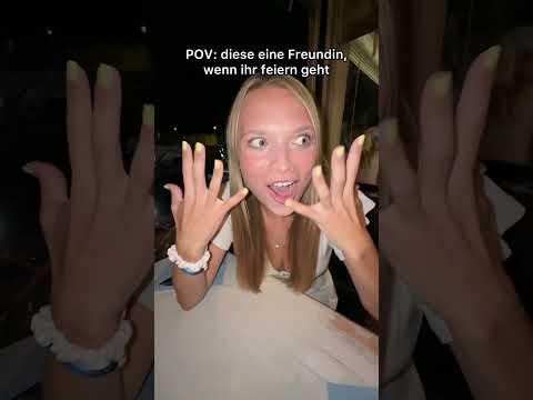 Diese eine Freundin IMMER 😂 #lisaküppers #freundin #comedy