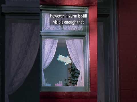 She doesn't see him...#halloween #cinemasins