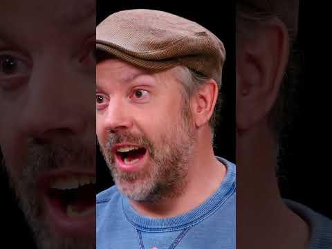 Jason Sudeikis impersonates Owen WIlson 😂