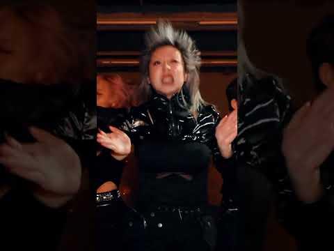 🤟🤟 #amazon #choreography