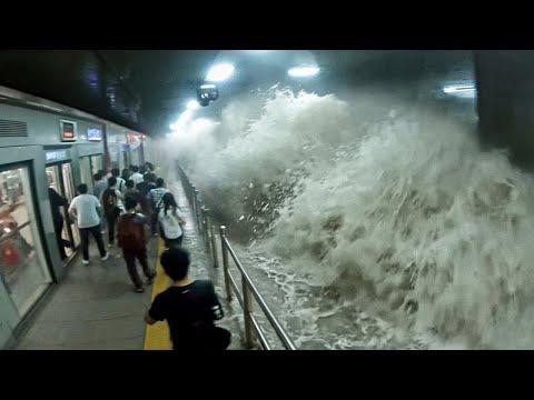 Unglaubliche Stadt Kollapse und Fehler, die mit der Kamera eingefangen wurden