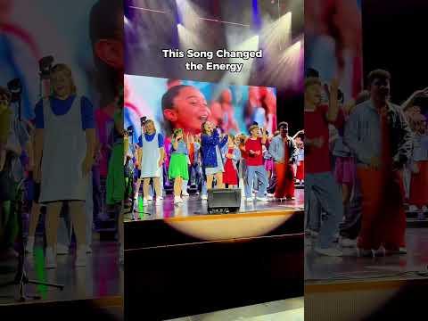 We’re bringing joy ☀️ with Don’t You Worry ’Bout a Thing 🎶 #torikelly #don'tyouworryboutathing