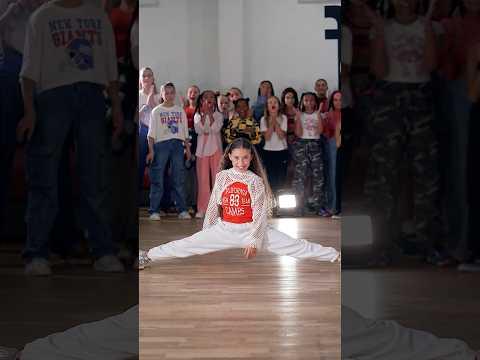 👀 Elle fait des millions de vues en dansant sur les réseaux ! #kidsdance #viralvideo #danse