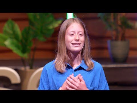 711 Seiten später – wie Lesen mich verändert hat | Mia Uhlir | TEDxDonauinsel
