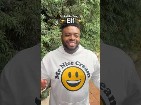 He’s an Elf on the Shelf!!! #ChristmasInTheCity #Shorts #HolidayOnShorts