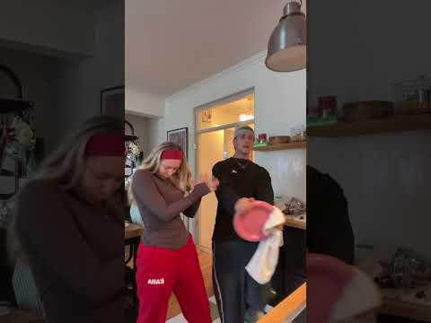 wir haben nachgesehen es ist Liebe im Haus! Bounce!