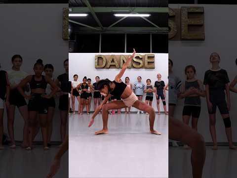 🔥On ne s’attendait pas a ça… 😶🤯#dancer  #viral #danceclass #sia