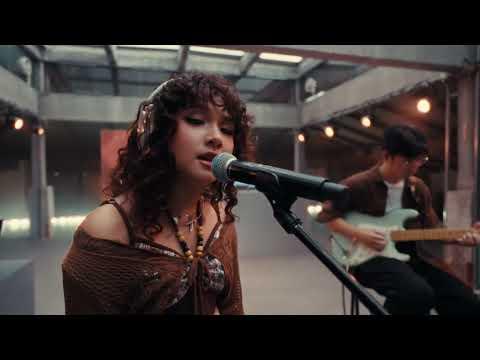 Live from FAM Studios: Flower.far | PRIORITY