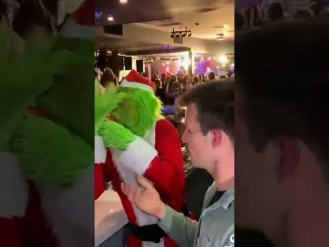 Sieht aus wie BTS beim MEINS! Musikvideo