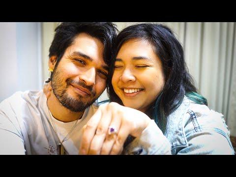 WE'RE ENGAGED! 💍