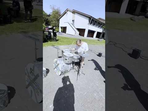 Diesen FREITAG kommt das MUSIKVIDEO ❤️‍🔥👯‍♂️ #hurradieschulebrennt