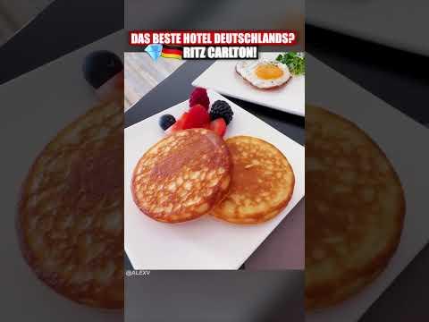 Das Frühstück im besten Hotel Deutschlands! 🇩🇪🤯 #alexv #travel #traveling #traveltrips