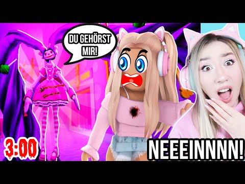 Schlimmer als Annabelle? ENTKOMME verfluchter Puppe um 3 Uhr nachts (Escape Evil Dollhouse Obby)